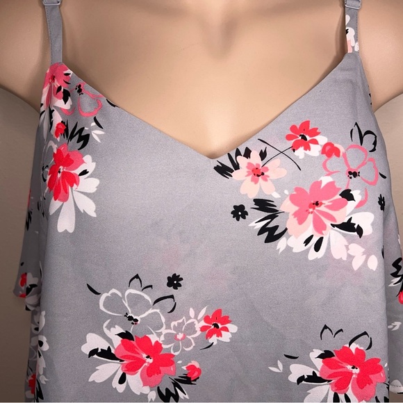 Size 12 Torrid 0 Grey Pink Floral Flowy Blouse Layered Vneck Tank - Picture 7 of 11